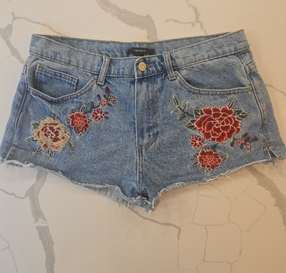 Forever 21 Pants - Floral Rose Embroidered Mid Rise Denim Shorts Blue Womens Size 29